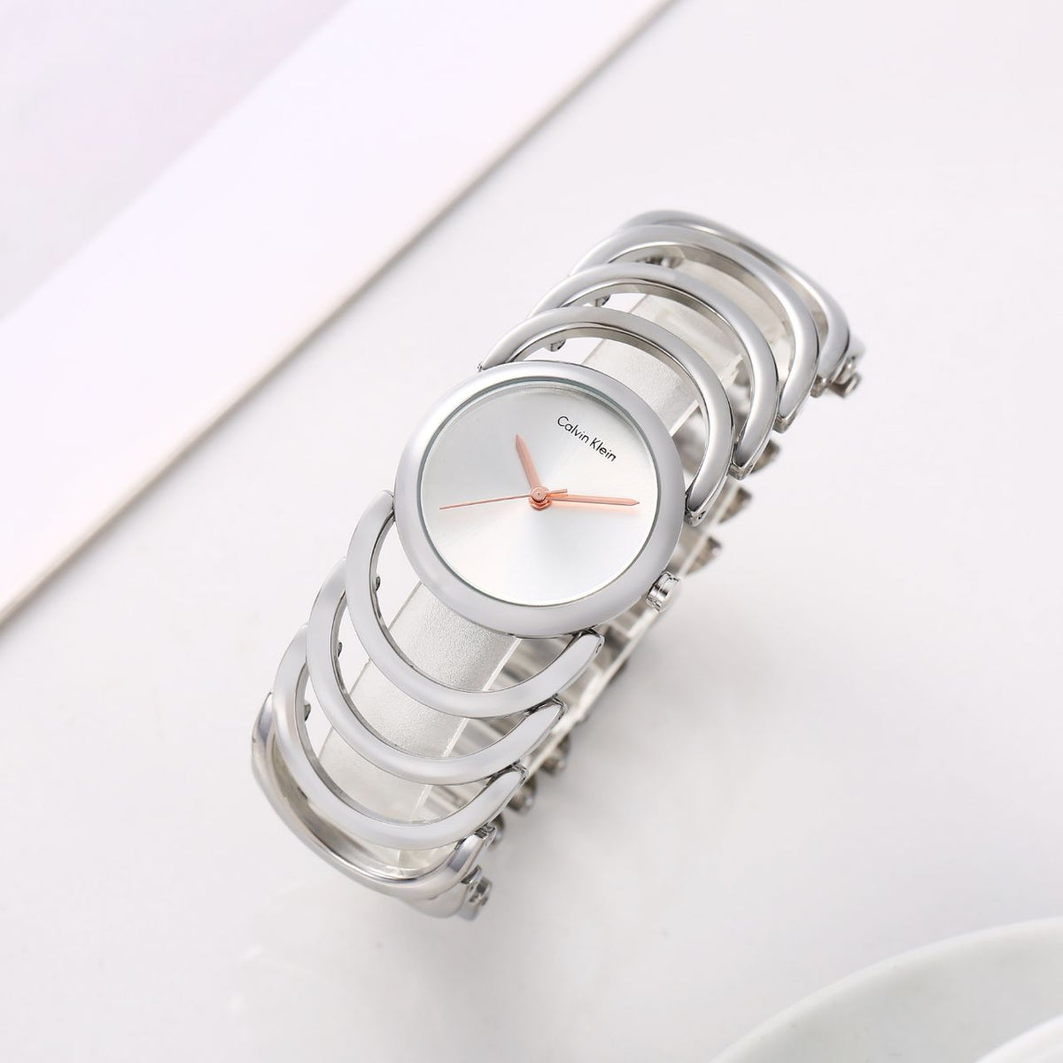 Calvi_n Klein Bangle for her