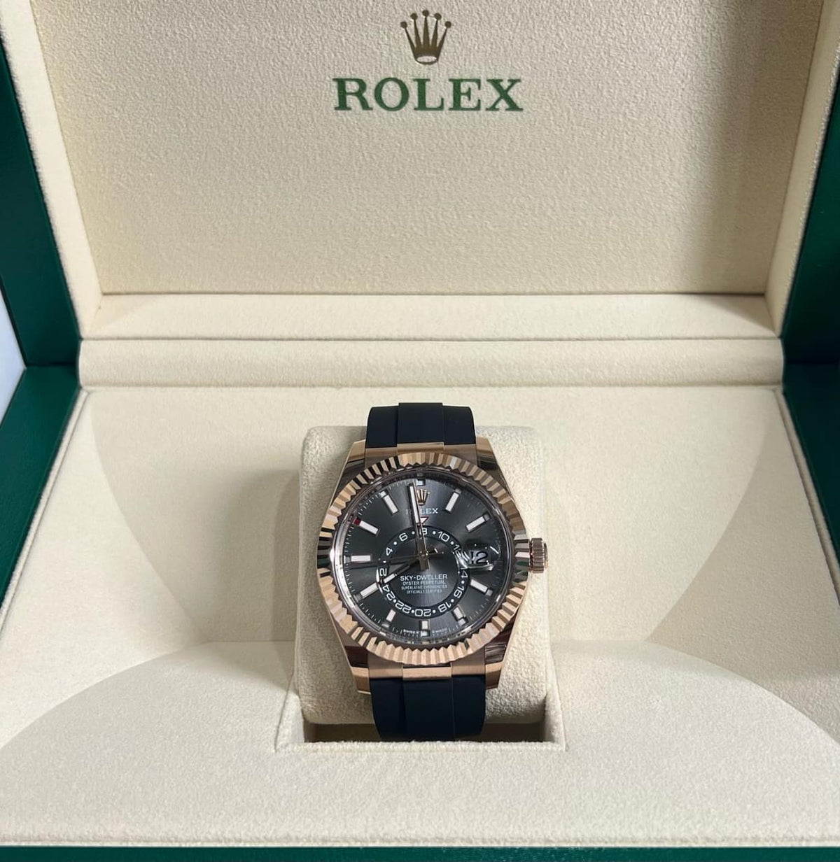Rol.ex Oyster perpetual Sky Dweller