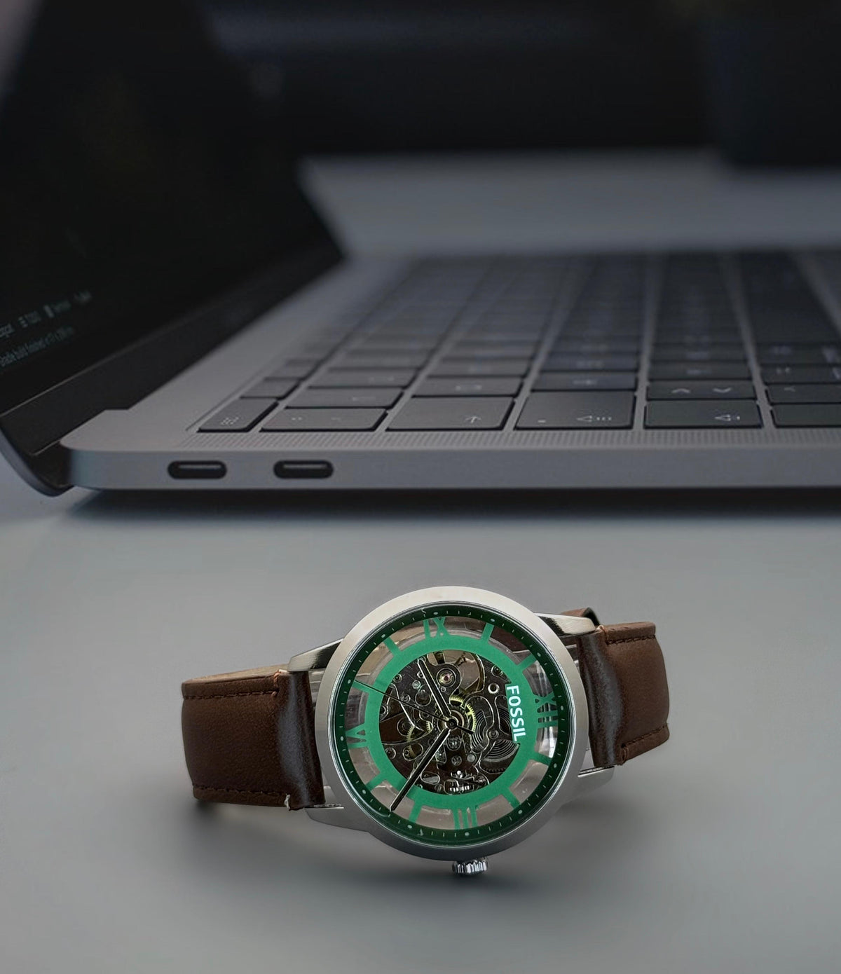FOS.SIL TOWNSMAN GREEN FIGURE