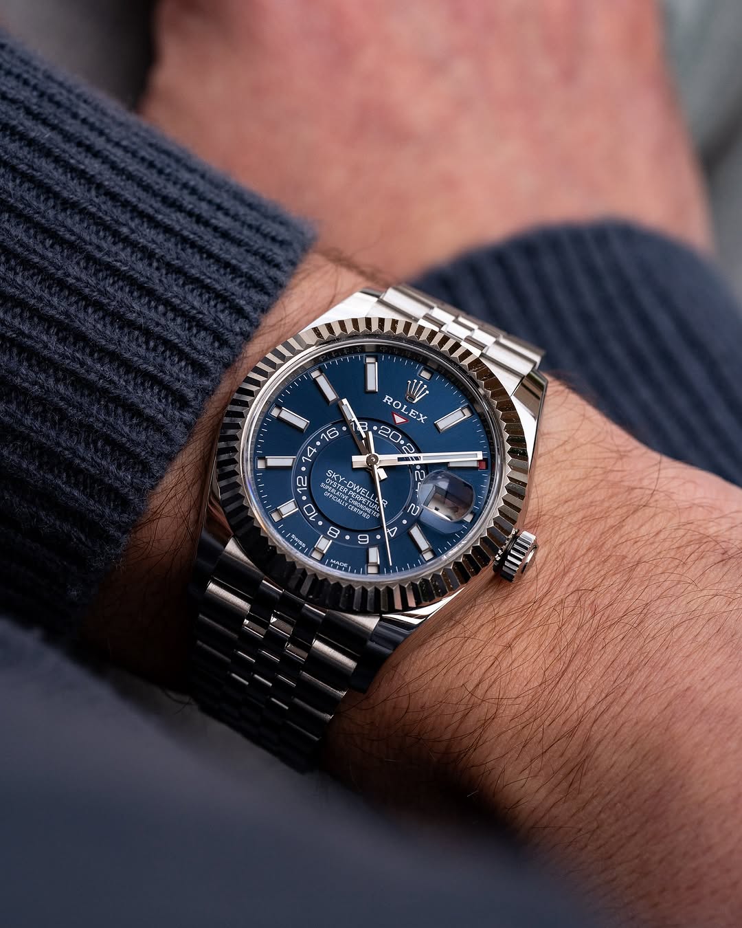 Rol.ex Oyster Perpetual Sky Dweller Silver Blue